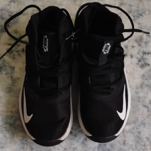 Nike Black and White Athletic Shoes